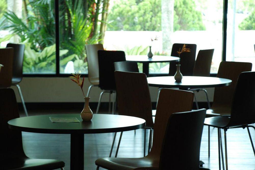 Likas Square Apartment Hotel Кота Кинабалу Екстериор снимка