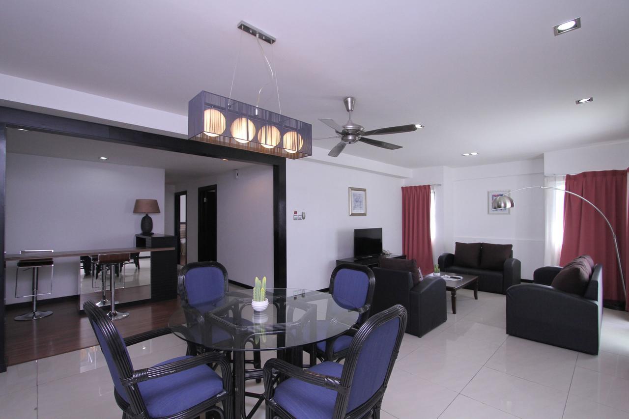 Likas Square Apartment Hotel Кота Кинабалу Екстериор снимка